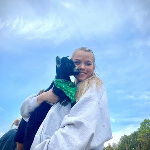 Meet your Posher, Madeline